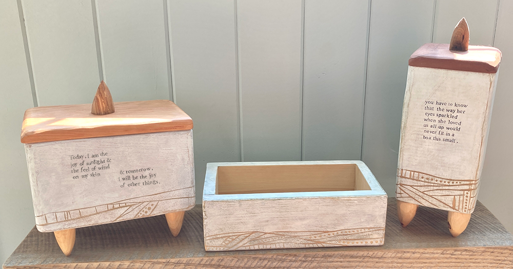 story keeper: tall box with lid