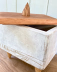 story keeper: box with lid